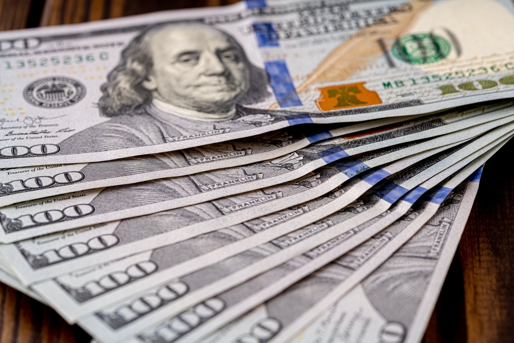 Money Spread out