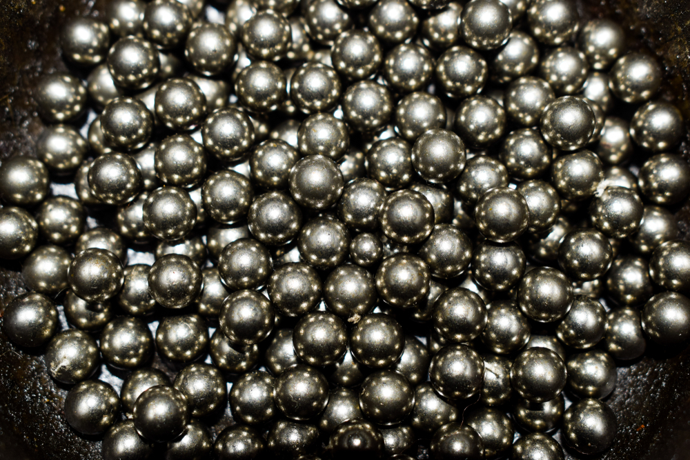 buckshot is a small round metal balls