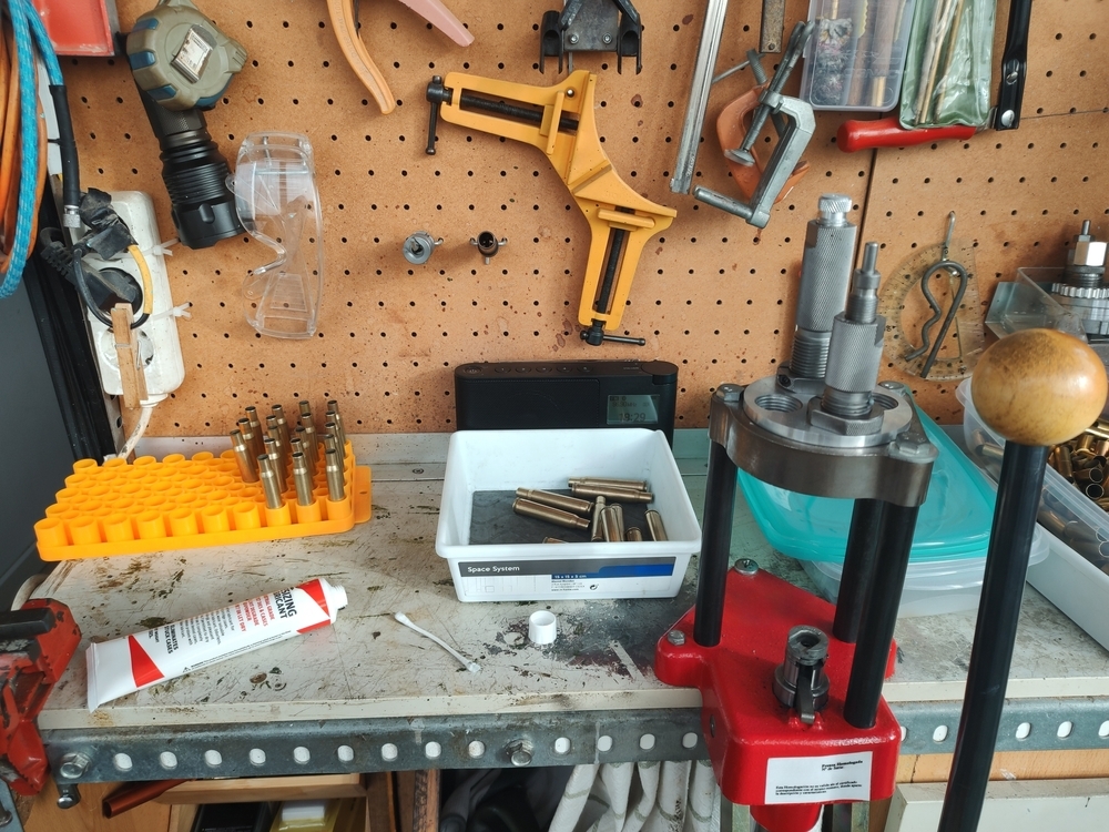 Bench Mounted Reloader